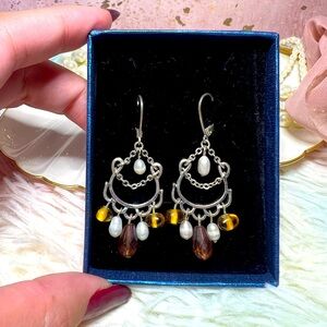 🧡Vintage AVON Earthtone and Pearlesque Chandelier Earrings🧡